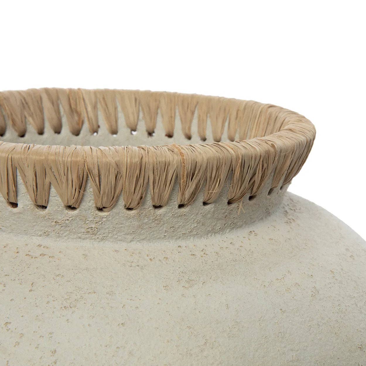 Vaso Decorativo em Terracota Natural com Ráfia