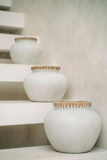 Vaso Decorativo em Terracota Natural com Ráfia