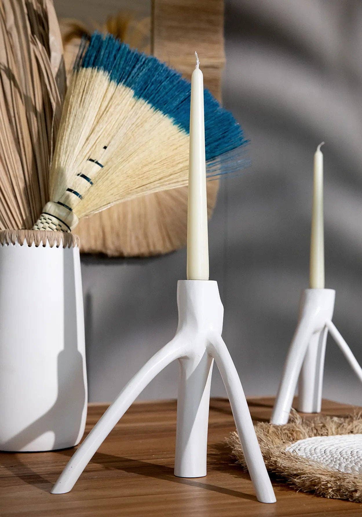 Porta-velas Triplo Galho em Madeira Natural Branco
