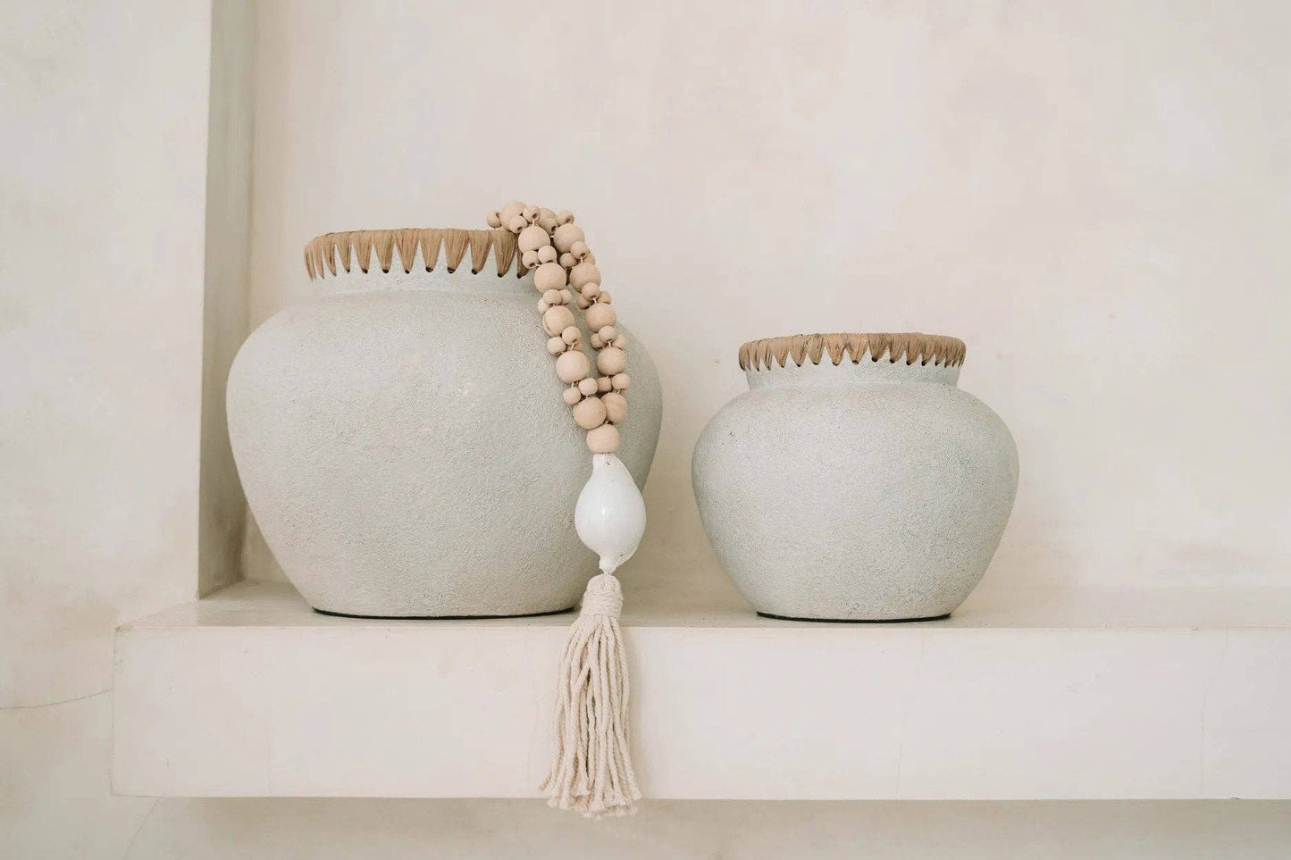 Vaso Decorativo em Terracota Natural com Ráfia
